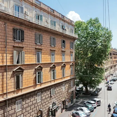 St. Peter Vatican Konukevi Roma